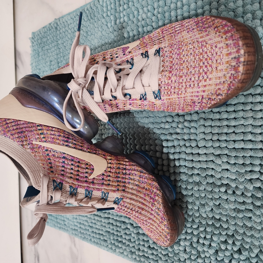 Nike Women's Multicolor Knit Sneakers